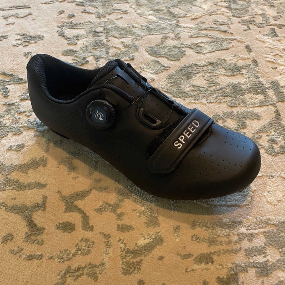 Speed unisex bike cycling shoes, NWT, fits peloton